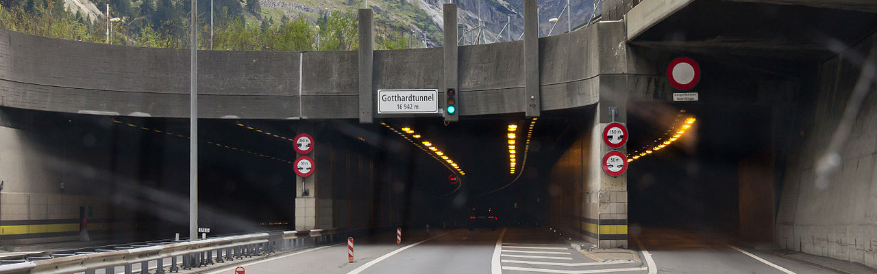 Portail nord du tunnel routier du Gothard